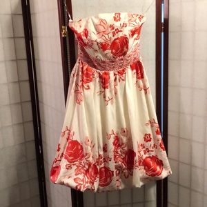 Forever 21 Strapless floral bubble dress